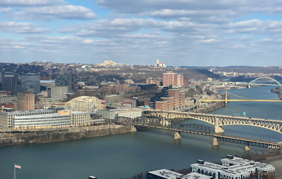 Pittsburgh's Serene Skies Continue as High Pressure Dominates, Rainfall Lurks Southward