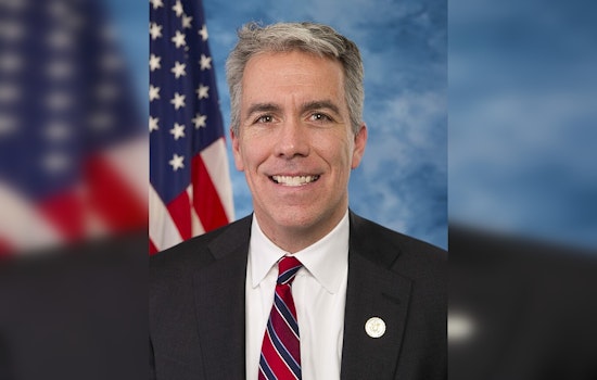 Political Shakeup, Ex-GOP Congressman Joe Walsh Champions VP Harris in Arizona Rally