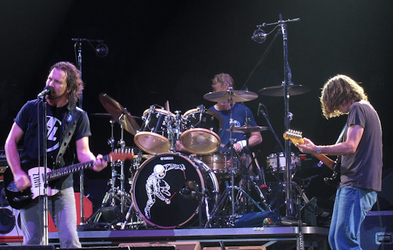 Rock and Remembrance: Pearl Jam Tributes Fallen Hockey Star Brothers at Philly Show