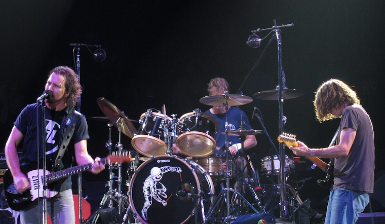 Rock and Remembrance: Pearl Jam Tributes Fallen Hockey Star Brothers at Philly Show