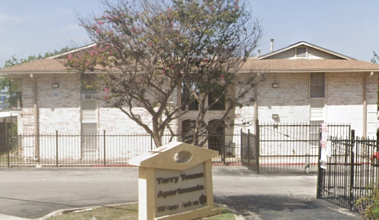 San Antonio's Tarry Towne Apartments Engulfed in Flames, SAFD Responds Vigorously with No Injuries Reported
