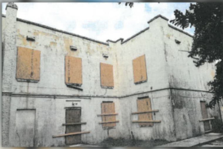 Sarasota’s Historic Colson Hotel Faces Uncertain Future as City Leaders Decide Between Preservation and Demolition Amidst Community Mobilization