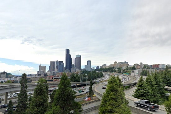 Seattle Braces for Mixed Weather, Sunny Spells and Rain Chances Ahead