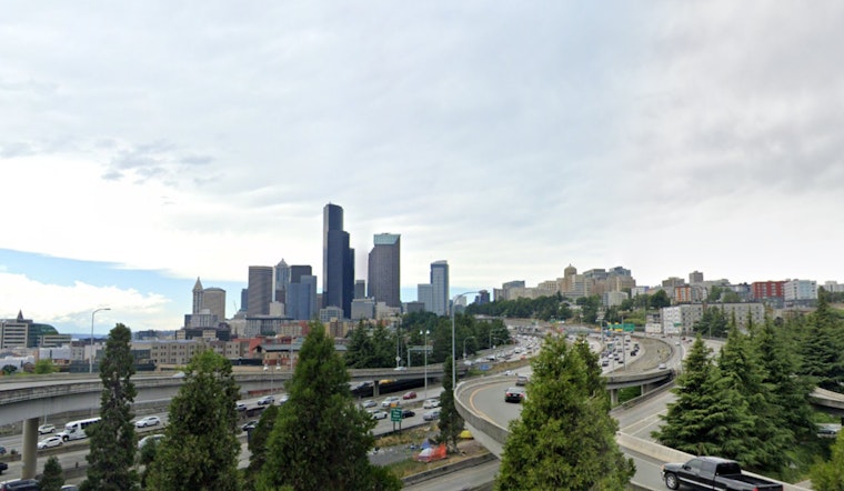Seattle Braces for Mixed Weather, Sunny Spells and Rain Chances Ahead
