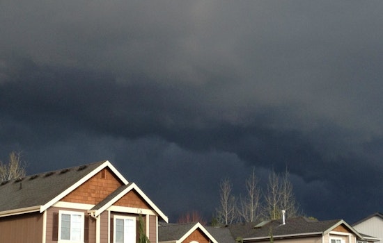 Seattle Gears Up for Showers and Possible Thunderstorms, NWS Forecasts Wet Weekend Ahead