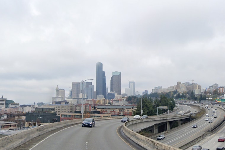 Showers and Cloudy Skies on the Horizon for Seattle, NWS Advises Keeping Umbrellas Handy