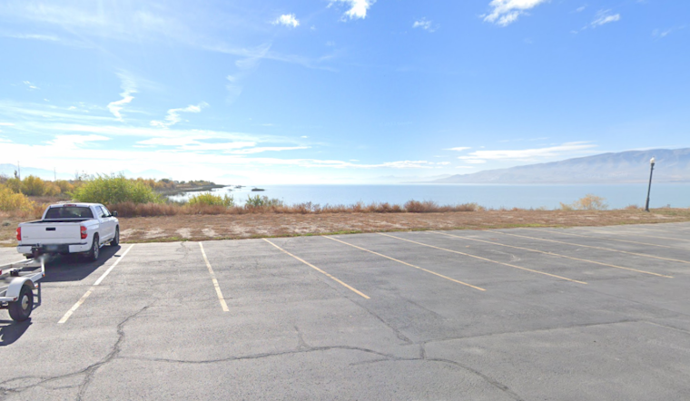 Single-Engine Plane Crashes Into Utah Lake Near Provo, Number of Passengers Unknown