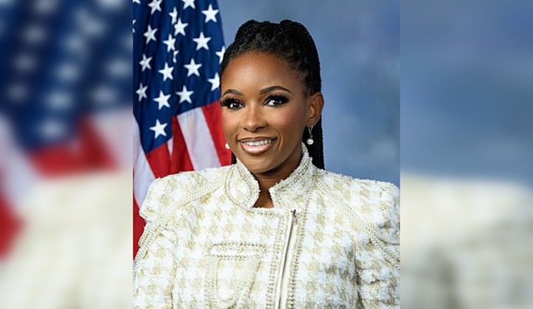 "SNL" Kicks Off 50th Season with Skit Featuring Rep. Jasmine Crockett, Texas Congresswoman Embraces Parody on Comedy Stage