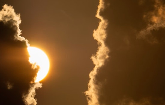 South Florida Weather Holds Steady as Miami Experiences Summer Warmth with a Sprinkle of Rain