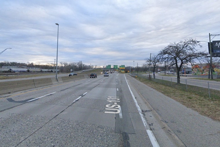 Speeding Car Collides With School Bus on US-131 in Grand Rapids, Injuring Four and Leaving No Students Onboard