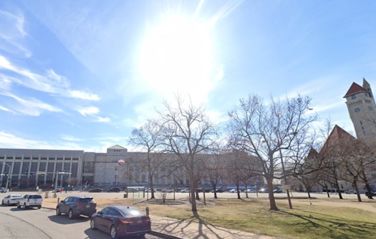 St. Louis Greeted by Rising Temperatures and Gusty Winds as Sunny Skies Prevail