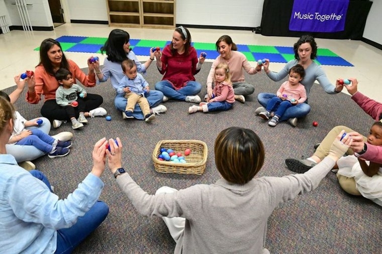 St. Louis Park Offers Free Music Together Classes for Young Children and Families at Local Parks