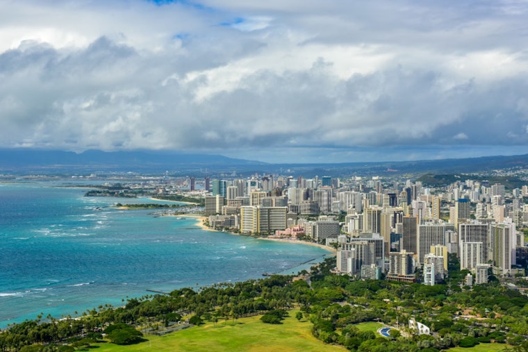 Stable Weather and Light Breezes Grace Honolulu as Moderate Trade Winds Are Expected to Return Later in the Week