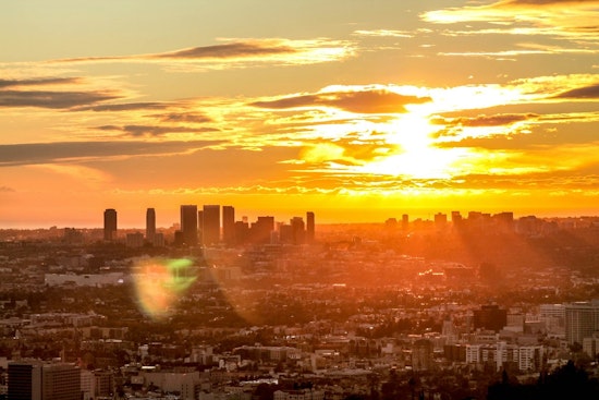 Sunny Days Ahead with Mild Temperatures and a Slight Chance of Rain Midweek in Los Angeles