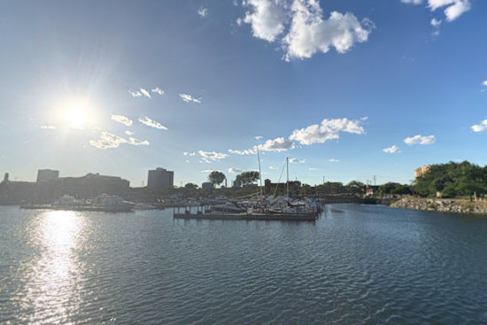 Sunny Skies and Gentle Breezes Ahead for Detroit, Minimal Shower Chances