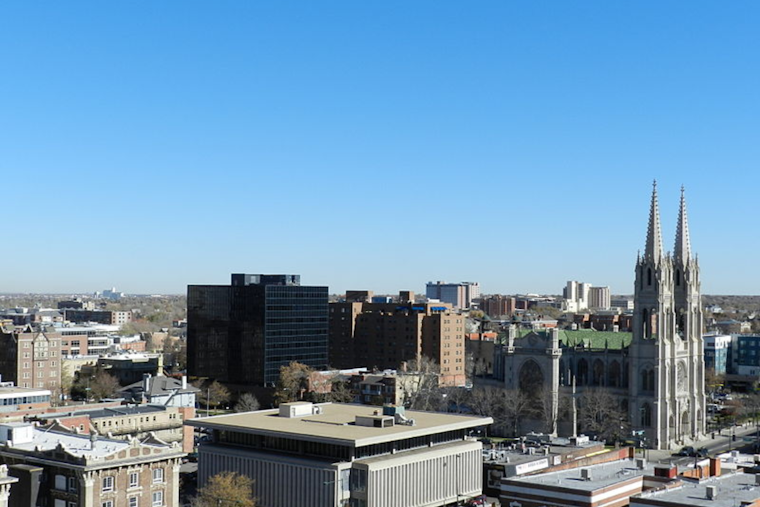 Sunny Skies and Warm Temps on the Horizon for Denver, NWS Anticipates Mild Week with Slight Shower Chances