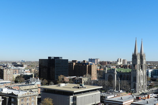 Sunny Skies and Warm Temps on the Horizon for Denver, NWS Anticipates Mild Week with Slight Shower Chances