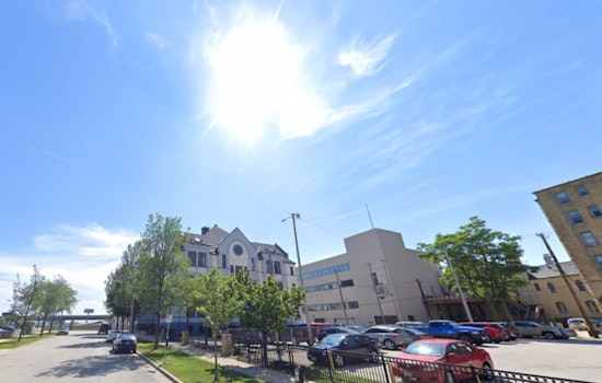Sunny Skies Today in Milwaukee Before Weekend Thunderstorms Roll In