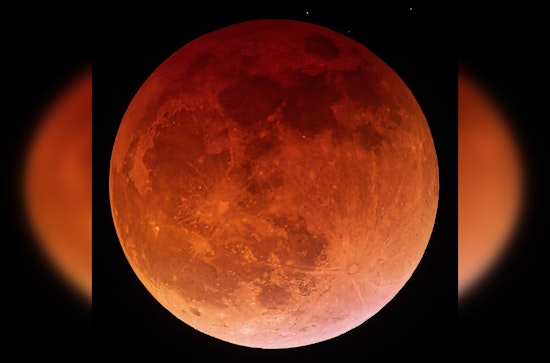 Supermoon Spectacle Meets Lunar Eclipse, September's Harvest Moon Dazzles Skywatchers!