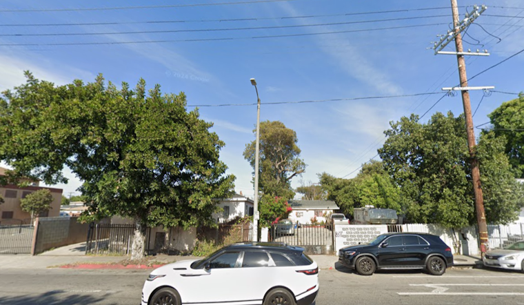 Swift LAFD Response Extinguishes South Los Angeles Fire in Under 10 Minutes