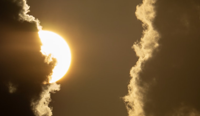 Tampa Braces for Mix of Sun and Thunderstorms with Sweltering Highs Near 91 Degrees