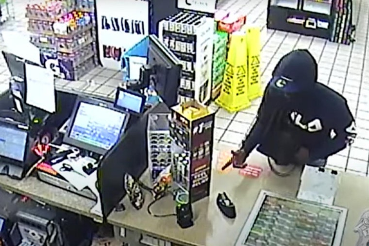 Tampa Police Seek Suspect in Armed Robbery at Circle K and Urge Public for Assistance