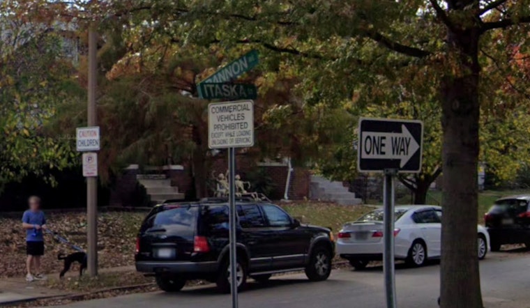 Teenager Robbed at Gunpoint in Broad Daylight in Itaska, St. Louis Police Seek Leads