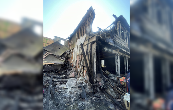 Twin-Engine Plane Crash in Fairview Neighborhood Near Portland Claims Three Lives, Sets Homes Ablaze