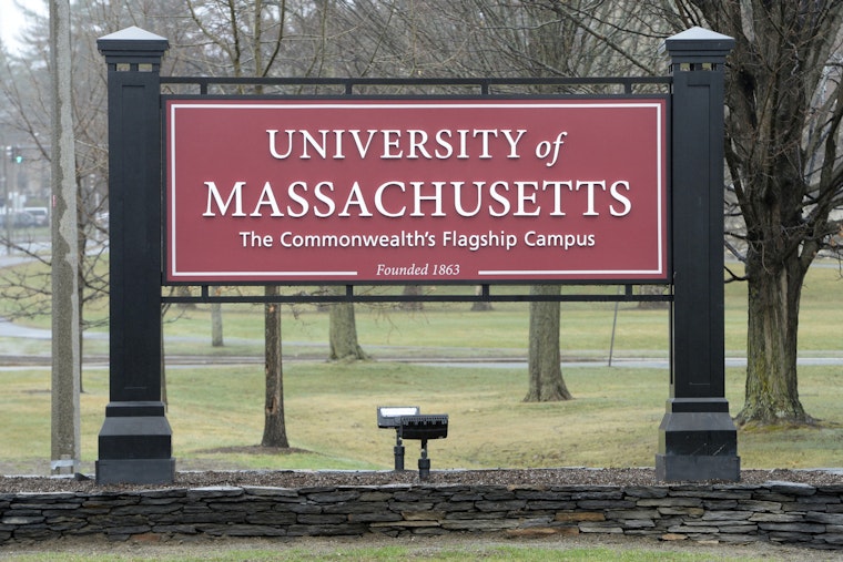 UMass Amherst Study Links Menopausal Hot Flashes to Brown Adipose Tissue Activity and Childhood Cold Exposure