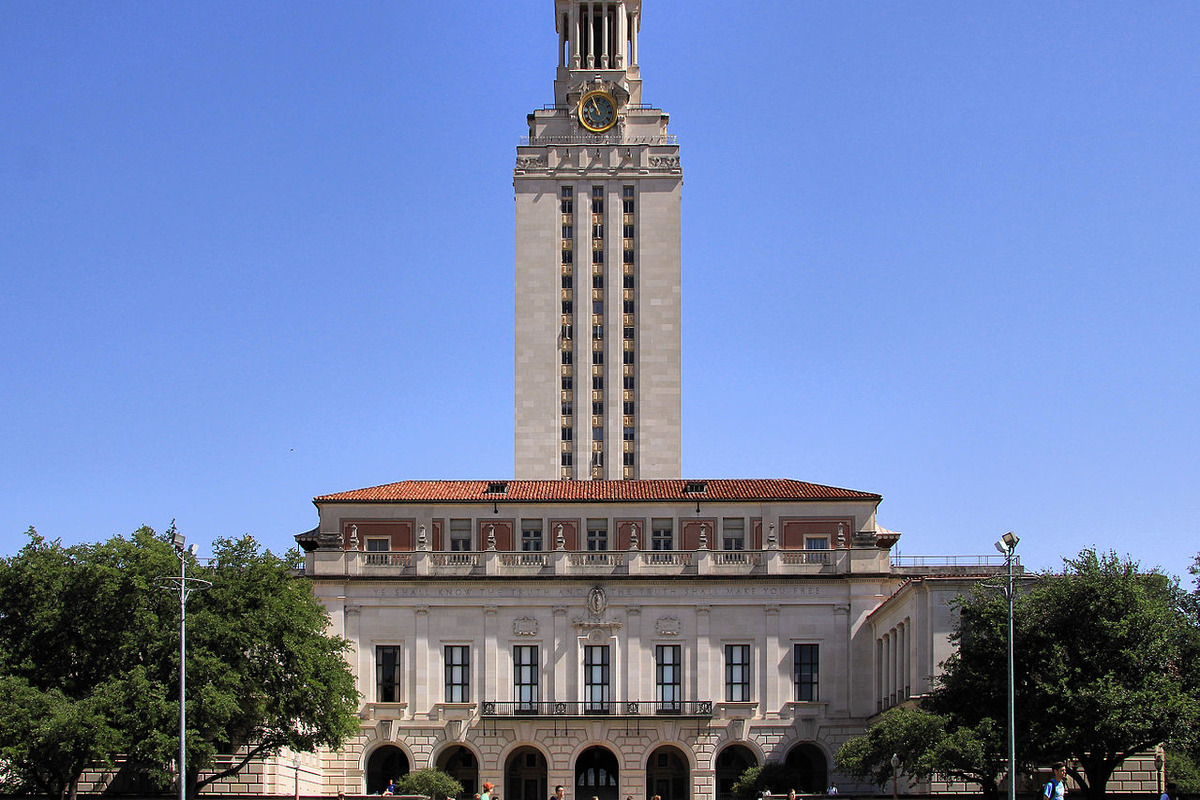 University of Texas at Austin Amplifies Campus Life with Longhorn Live
