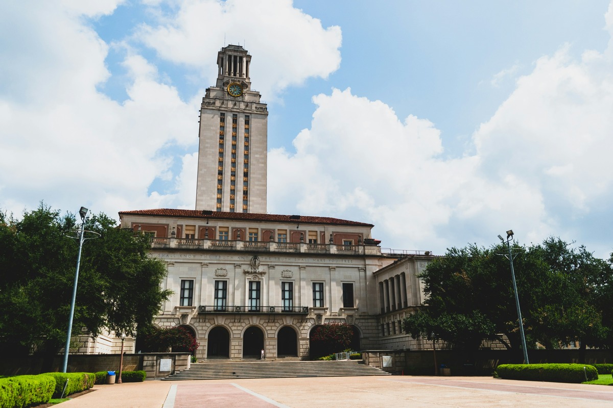 University of Texas at Austin Rises to No. 7 Among Public