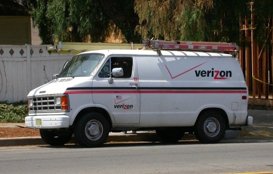 Verizon in SOS Crisis as National Outage Plagues Users From Chicago to LA, Disrupts Calls and Texts