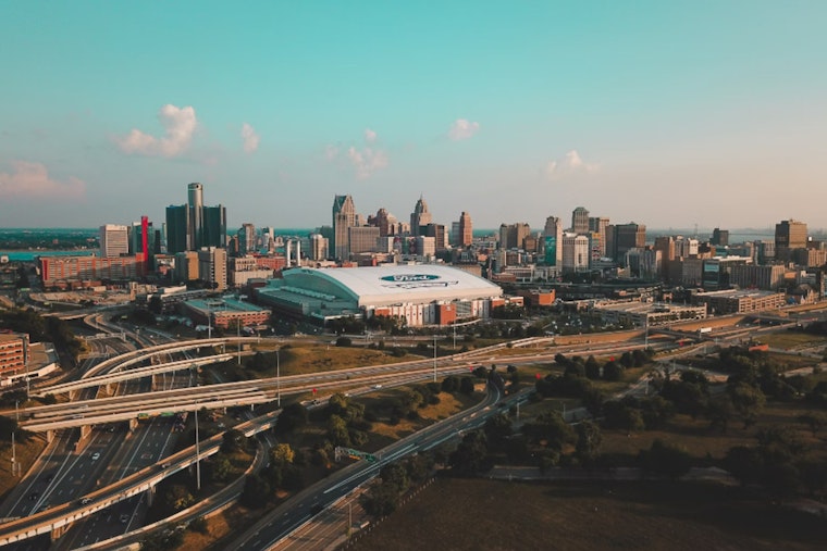 Warm and Sunny Week Ahead for Detroit, with a Chance of Weekend Showers