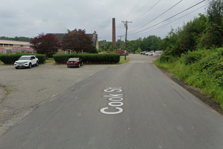 Worker Rescued After Hours Trapped in Coal Train Car in Bridgewater, Massachusetts