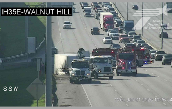 18-Wheeler Overturn on I-35 in Dallas Causes Rush Hour Delays, Lanes Now Cleared