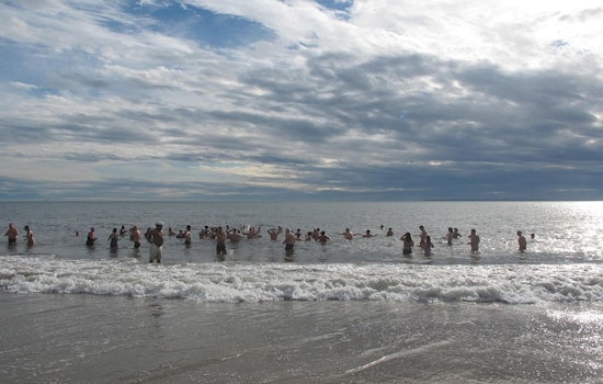 4,000 Enthusiasts Plunge into New Year with Coney Island's Frosty Tradition