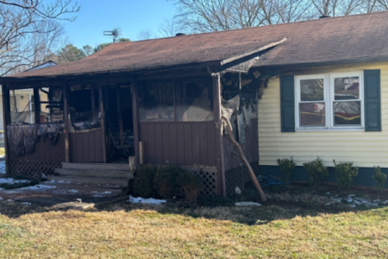 92-Year-Old Nancy Santos Perishes in Oak Ridge House Fire, Investigation Underway