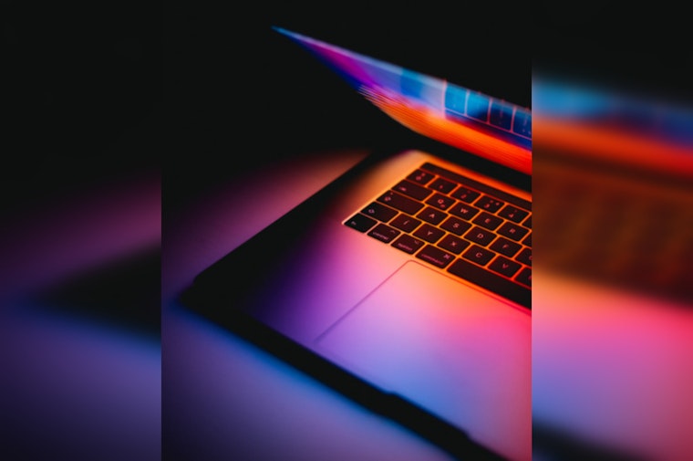 Arizona Lawmakers Pursue New Strategies to Shield Minors from Online Pornography