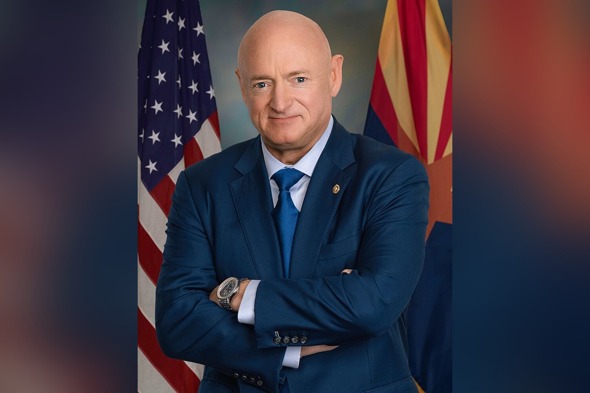 Arizona Senator Mark Kelly Embraces Bipartisanship at Trump