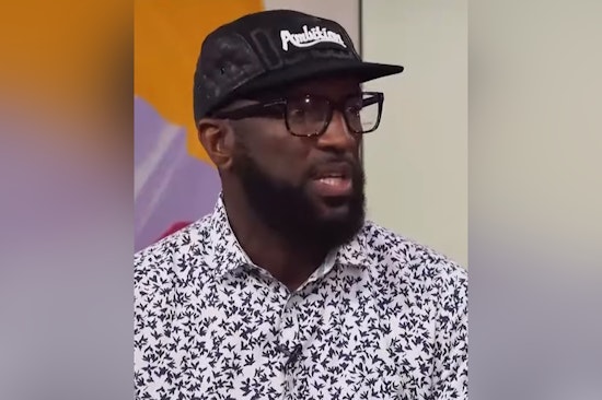 Atlanta Radio Host Rickey Smiley Discovers He's Father to Twin Girls Amid Personal Shifts