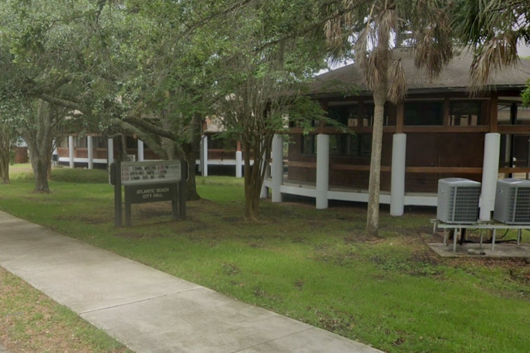 Atlantic Beach Celebrates Arbor Day with Tree Giveaway and Heritage Tree Designation Event