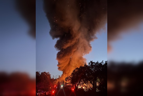 Austin Firefighters Battle Blaze at Vacant South Austin Building