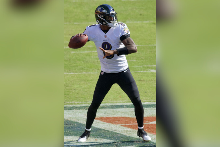 Baltimore Ravens Clinch AFC North Title Again, Jackson Stuns with 4,000 Yards as They Defeat Browns 35-10