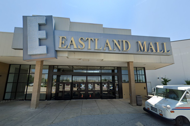 Bloomington Community Mourns as Man Dies in Solo Vehicle Crash Near Eastland Mall