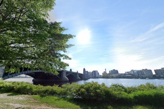 Boston Braces for Light Snowfall Over the Weekend After Winds Subside, Sunny Sunday on the Horizon