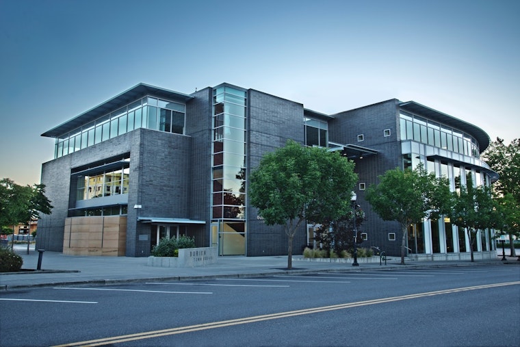 Burien City Council Toughens Stance on Public Camping and Storage Despite Community Pushback