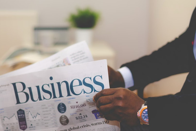 Business Leaders Adapt to Labor Market Shifts and Hybrid Work Reversal Amid 2025 Economic Changes