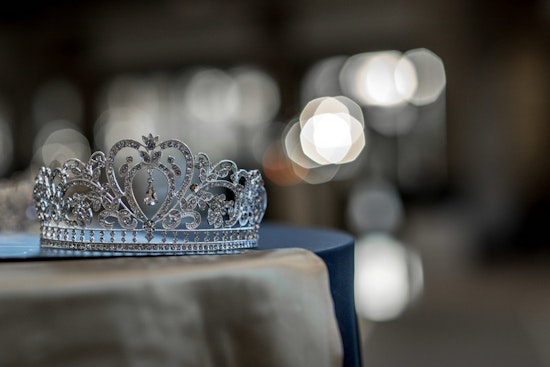 Cara Walsh Heralded as New Queen of Chicago's St. Patrick's Day Parade