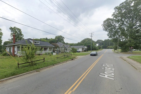 Charlotte Firefighters Quickly Extinguish Morning Blaze on Hovis Road with No Injuries Reported