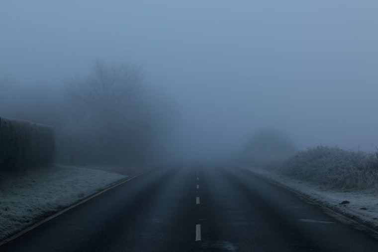 Charlotte Shrouded in Fog as Residents Brace for Escalating Cold Wave and Potential Outages